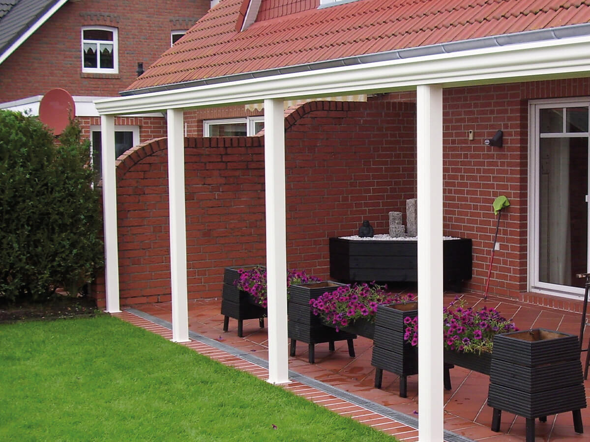 Terrassenüberdachung 5 Offene Terrassenüberdachung in Weiß